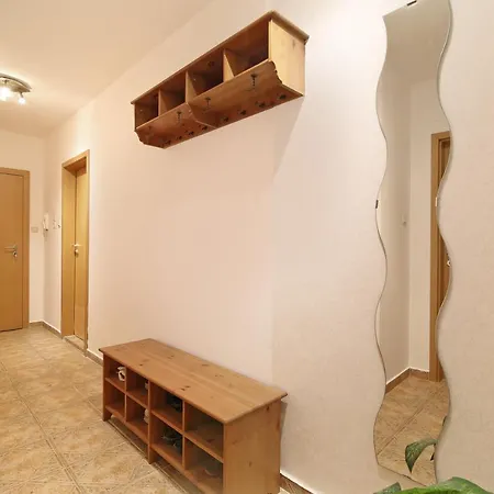 Spacious, Cosy & Bright 2 Bedroom, Central Apartman *