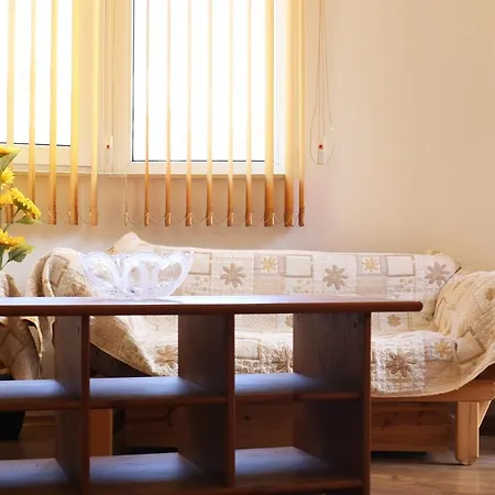 Spacious, Cosy & Bright 2 Bedroom, Central * Várna