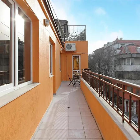 Apartman Spacious, Cosy & Bright 2 Bedroom, Central *
